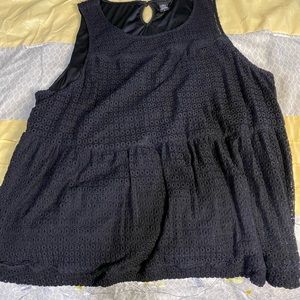 Torrid eyelet top. Size 5 (28)